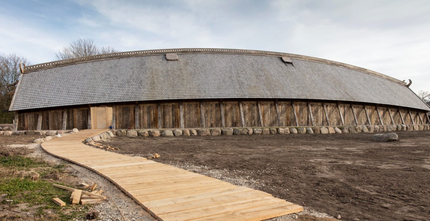 Archaeologists find Nordic Bronze Age meeting hall from time of legendary  King Hinz